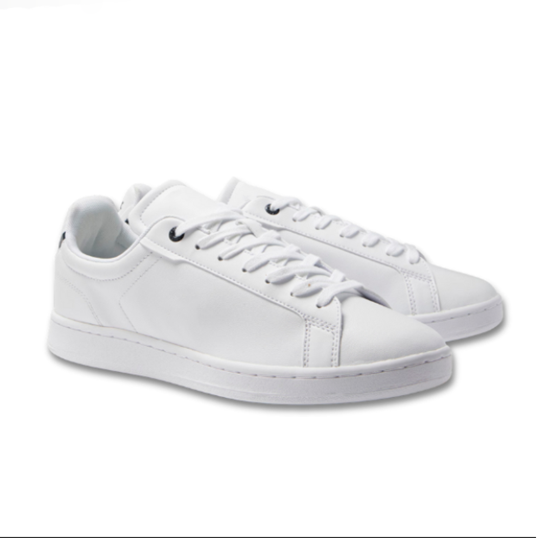 witte sneakers